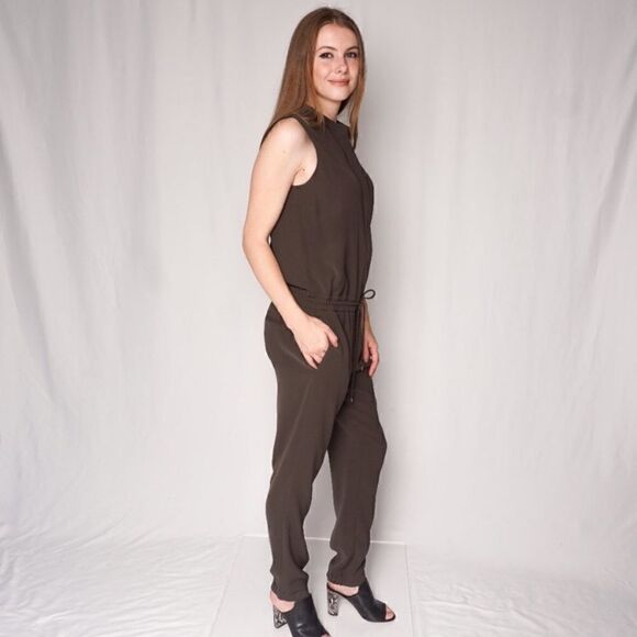 Vince Grey Jumpsuit Sleeveless Button Front Slim Leg Size 8 - Picture 9 of 15